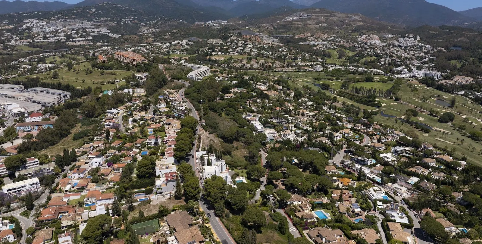 Sale of residential plot in Nueva Andalucía 22