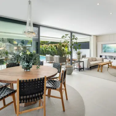 Venta de villa independiente en Nueva Andalucía