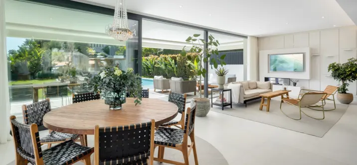 Venta de villa independiente en Nueva Andalucía 3