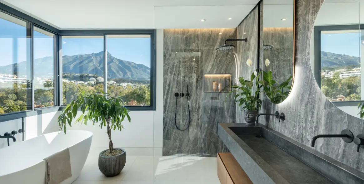 Venta de villa independiente en Nueva Andalucía 6