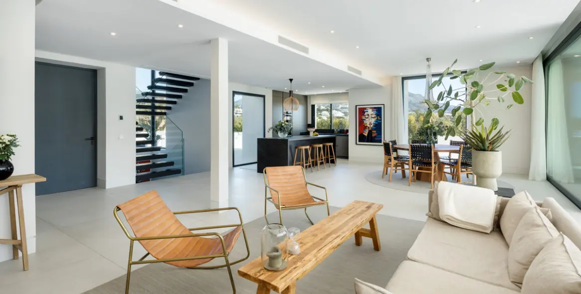 Venta de villa independiente en Nueva Andalucía 14