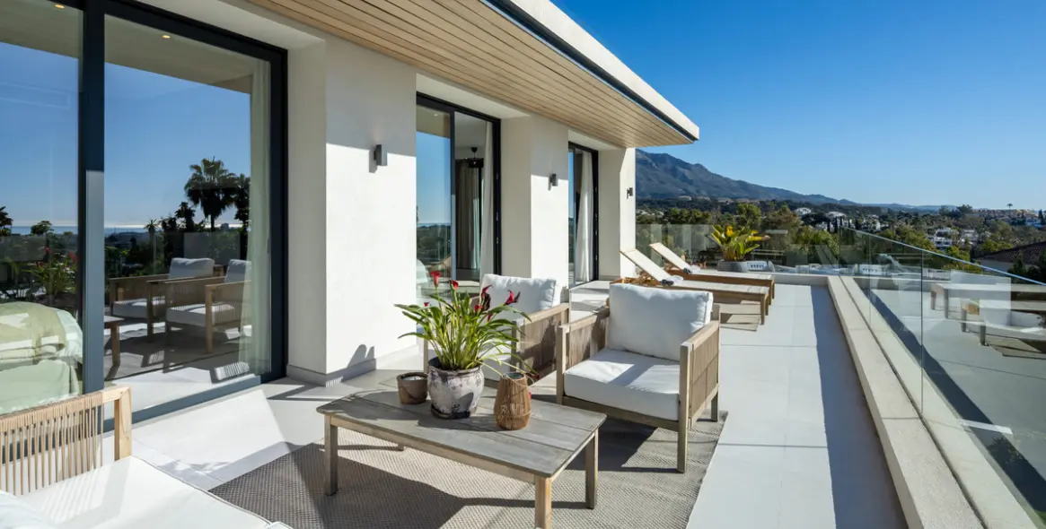 Venta de villa independiente en Nueva Andalucía 17