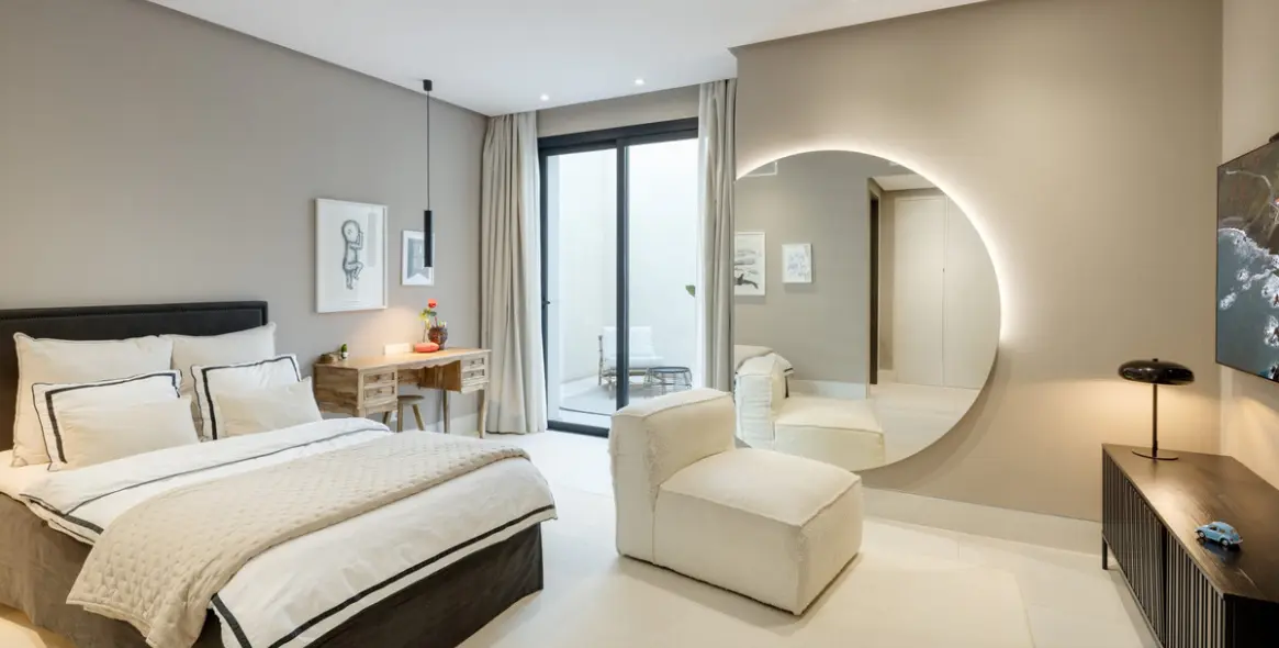 Venta de villa independiente en Nueva Andalucía 28