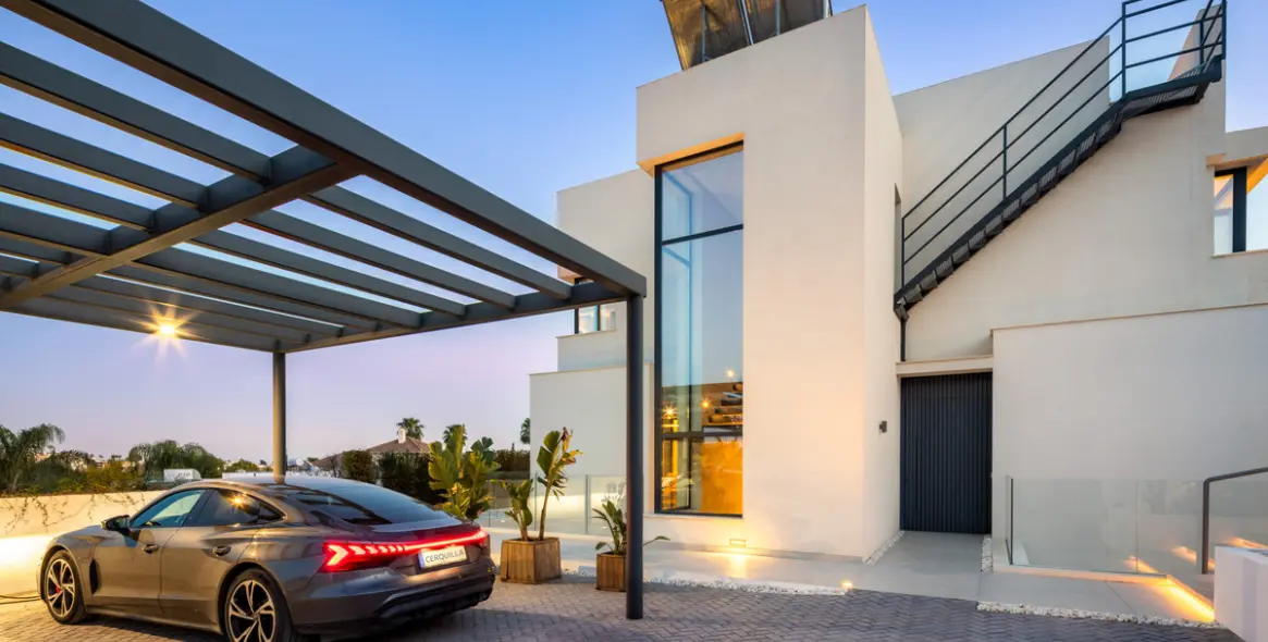 Venta de villa independiente en Nueva Andalucía 34