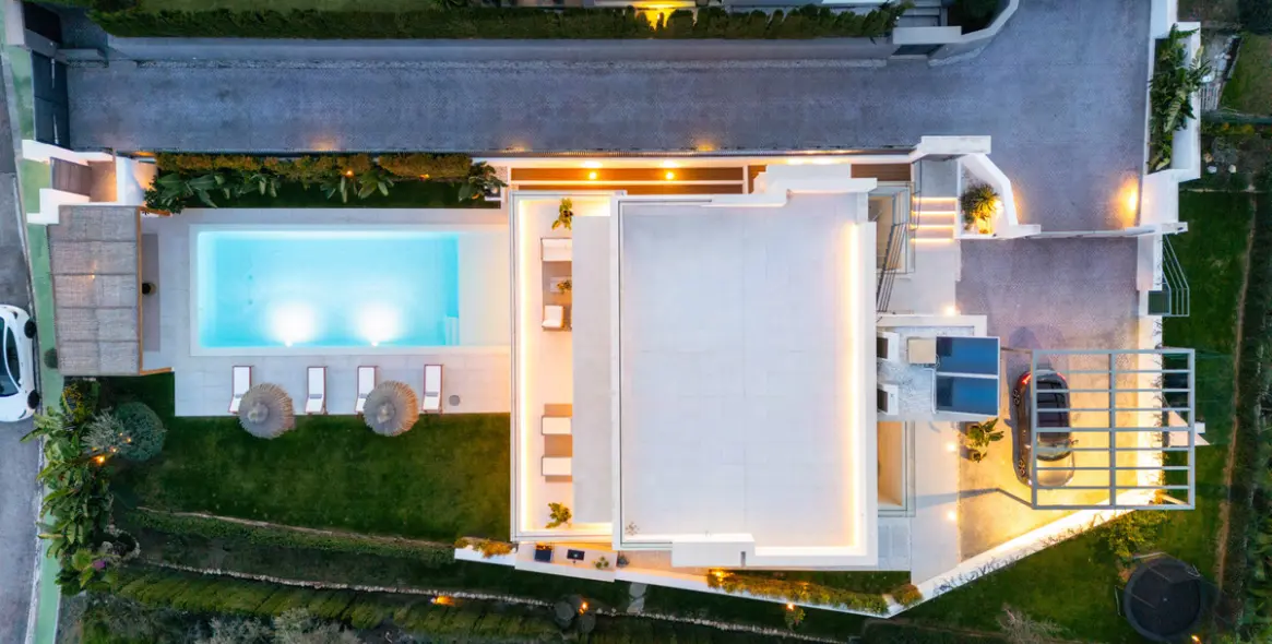 Venta de villa independiente en Nueva Andalucía 36