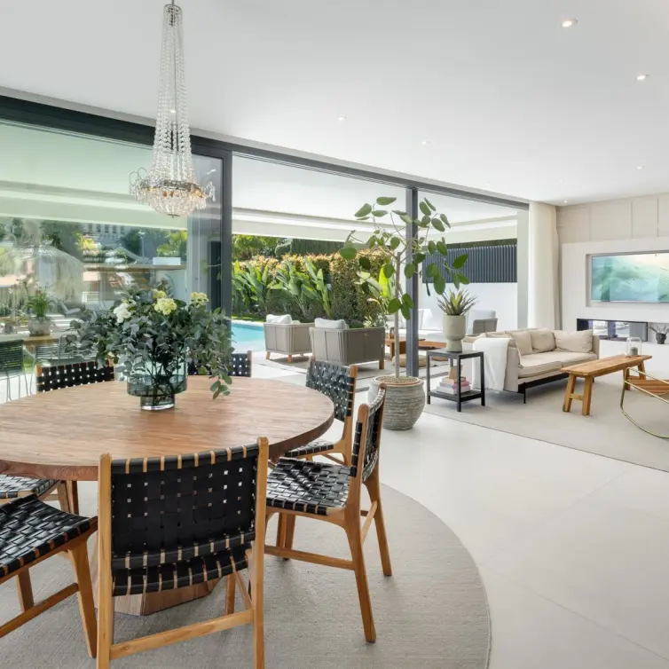 Sale of detached villa in Nueva Andalucía