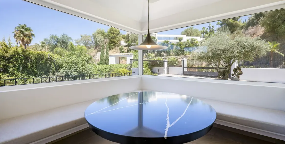 Sale of detached villa in Benahavís 13