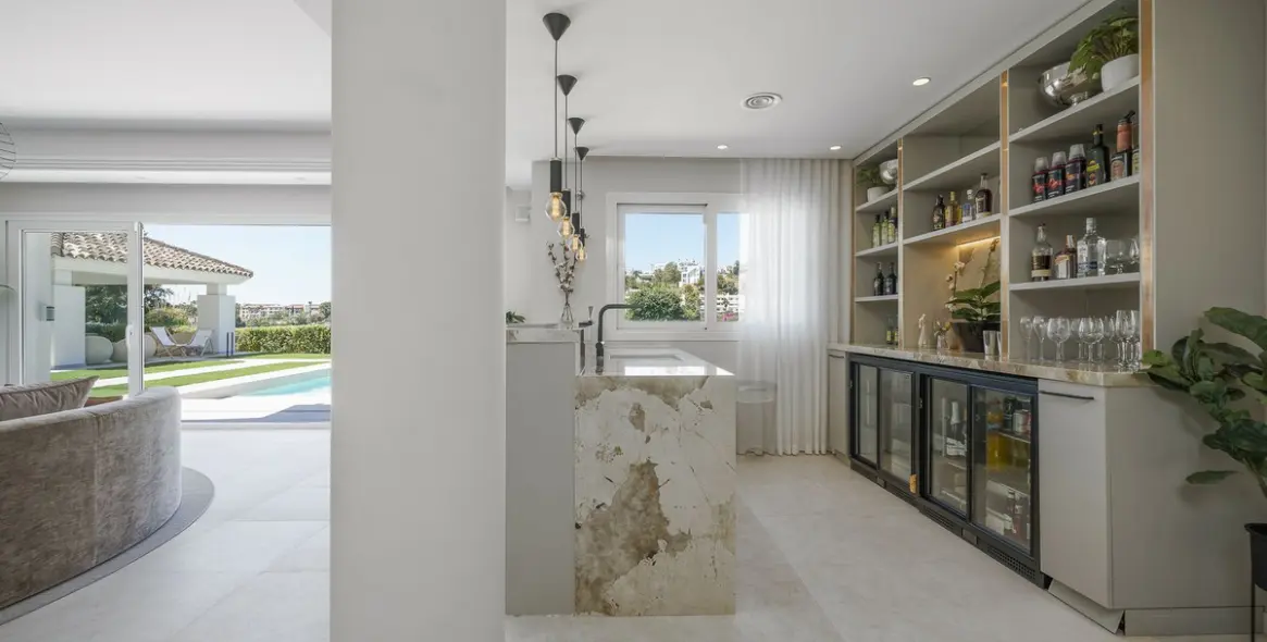 Sale of detached villa in Benahavís 41