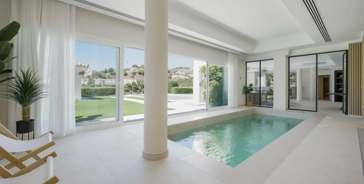 Sale of detached villa in Benahavís 46