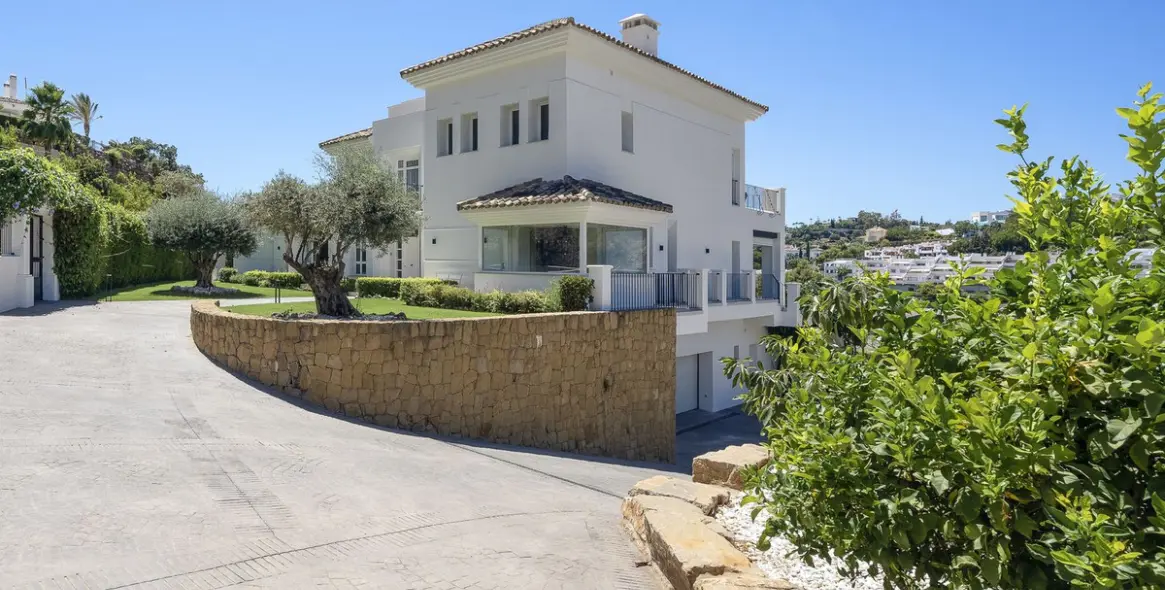 Sale of detached villa in Benahavís 51