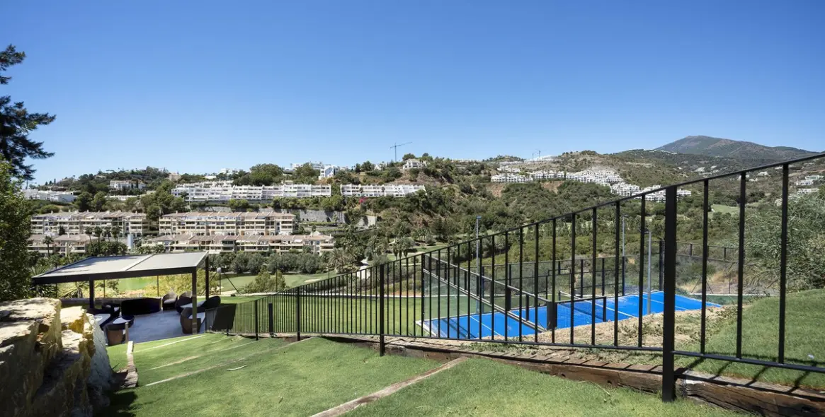 Sale of detached villa in Benahavís 54