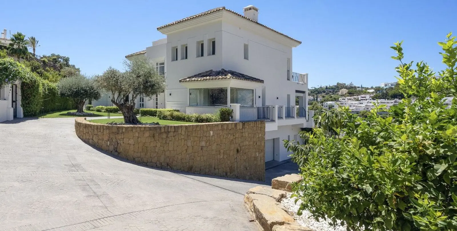 Sale of detached villa in Benahavís 51