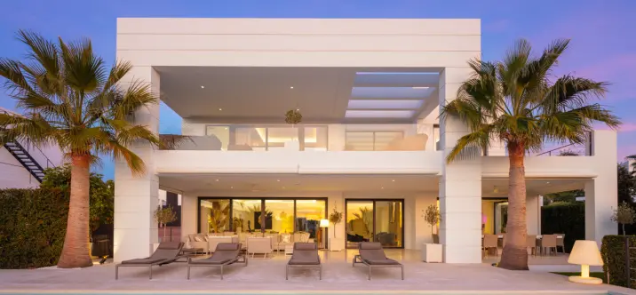 Venta de villa independiente en Nueva Andalucía 2