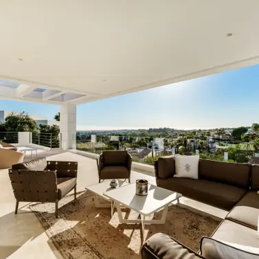 Venta de villa independiente en Nueva Andalucía