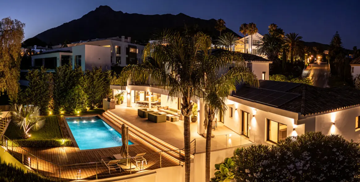 Venta de villa independiente en Nagüeles 18