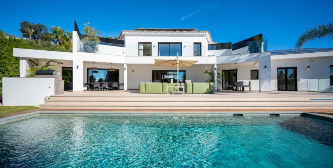 Venta de villa independiente en Nagüeles 23