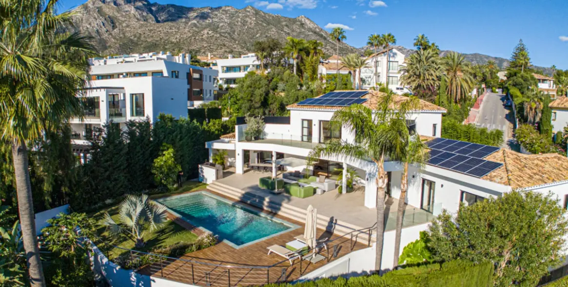 Venta de villa independiente en Nagüeles 25
