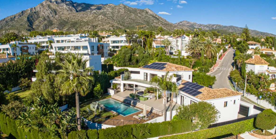 Venta de villa independiente en Nagüeles 37