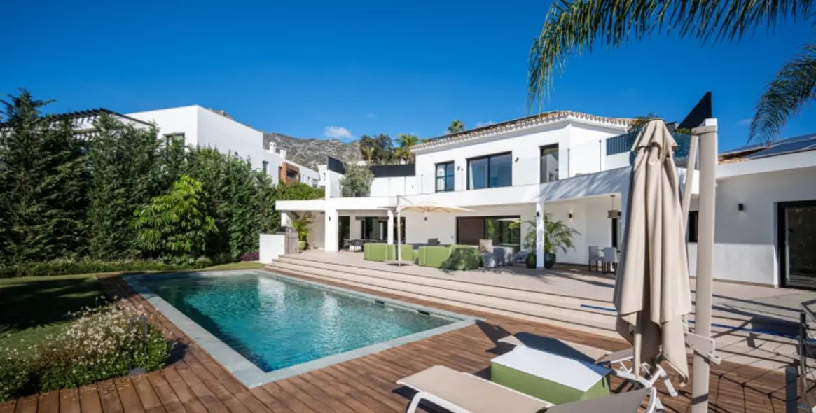 Venta de villa independiente en Nagüeles 65