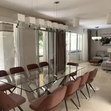 Venta de apartamento en planta baja en Puerto Banús