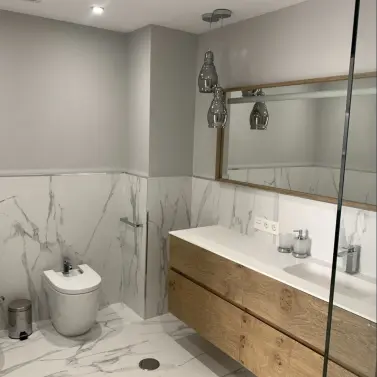 Venta de apartamento en planta baja en Puerto Banús