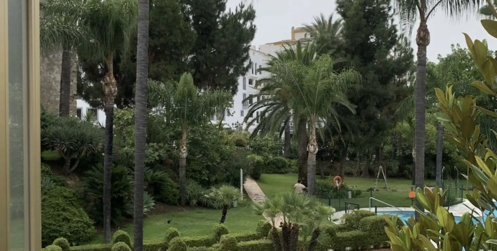 Продажа апартаментов на первом этаже в Puerto Banús 20