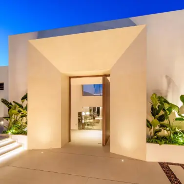 Venta de villa independiente en Nueva Andalucía