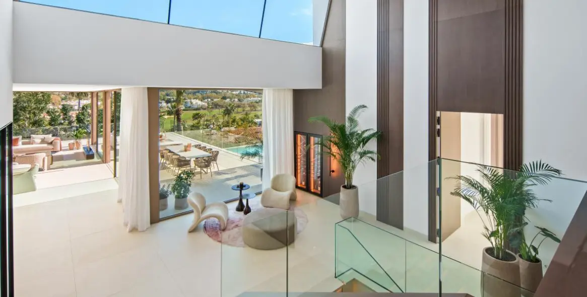 Venta de villa independiente en Nueva Andalucía 7
