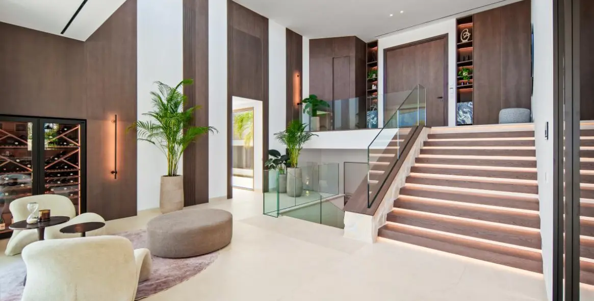 Venta de villa independiente en Nueva Andalucía 9