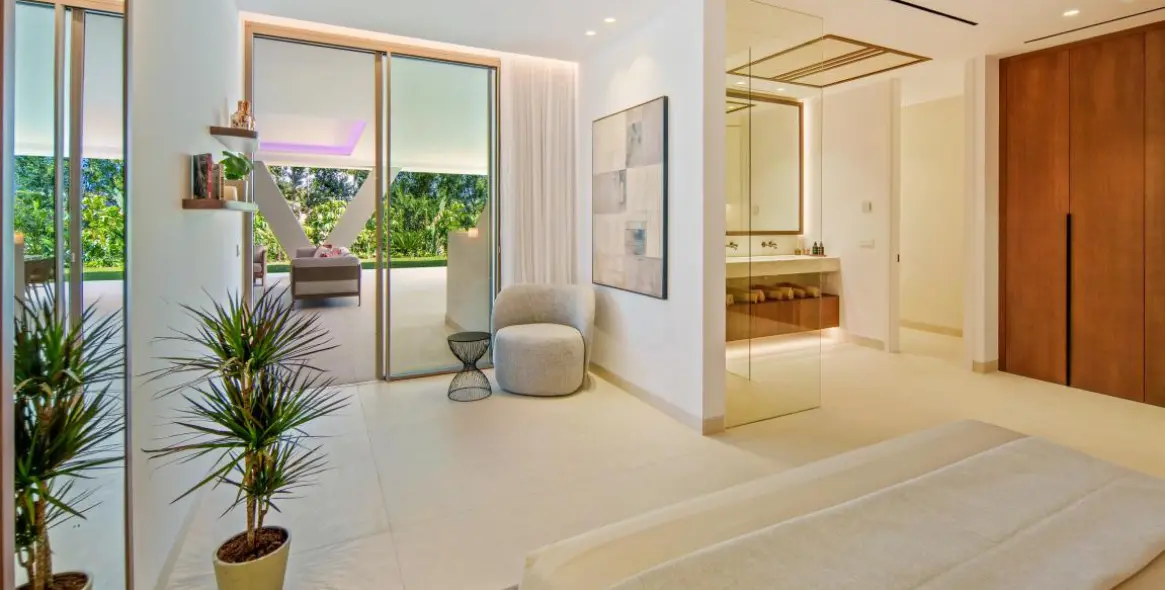 Venta de villa independiente en Nueva Andalucía 23