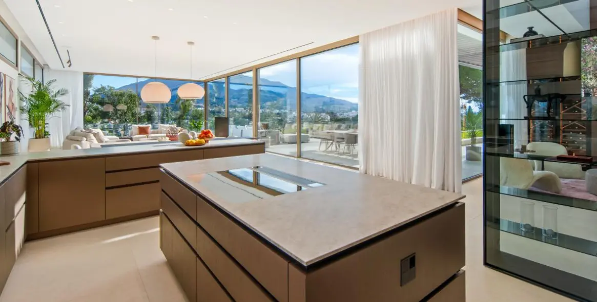Venta de villa independiente en Nueva Andalucía 54