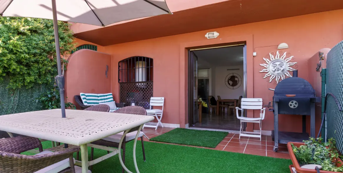 Short-term rent of ground floor apartment in Estepona 5