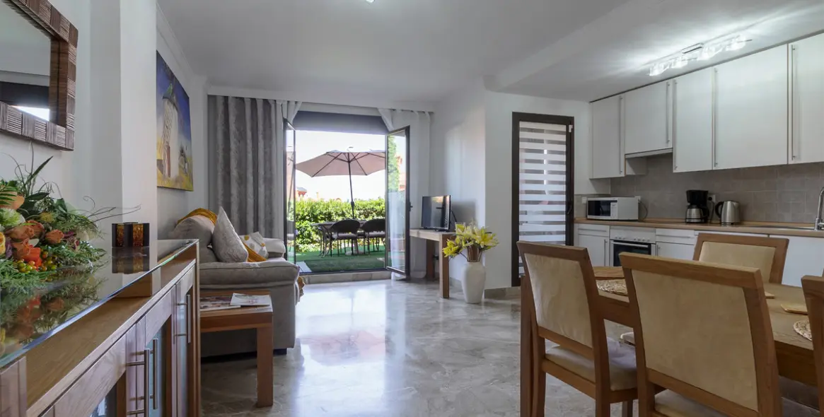 Short-term rent of ground floor apartment in Estepona 9