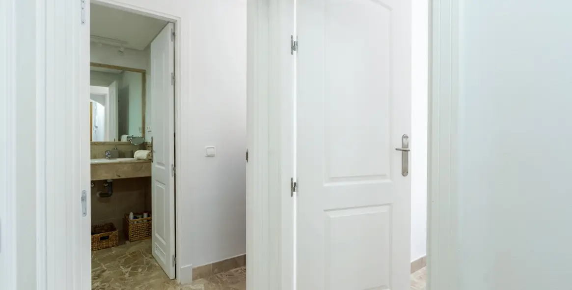 Short-term rent of ground floor apartment in Estepona 14