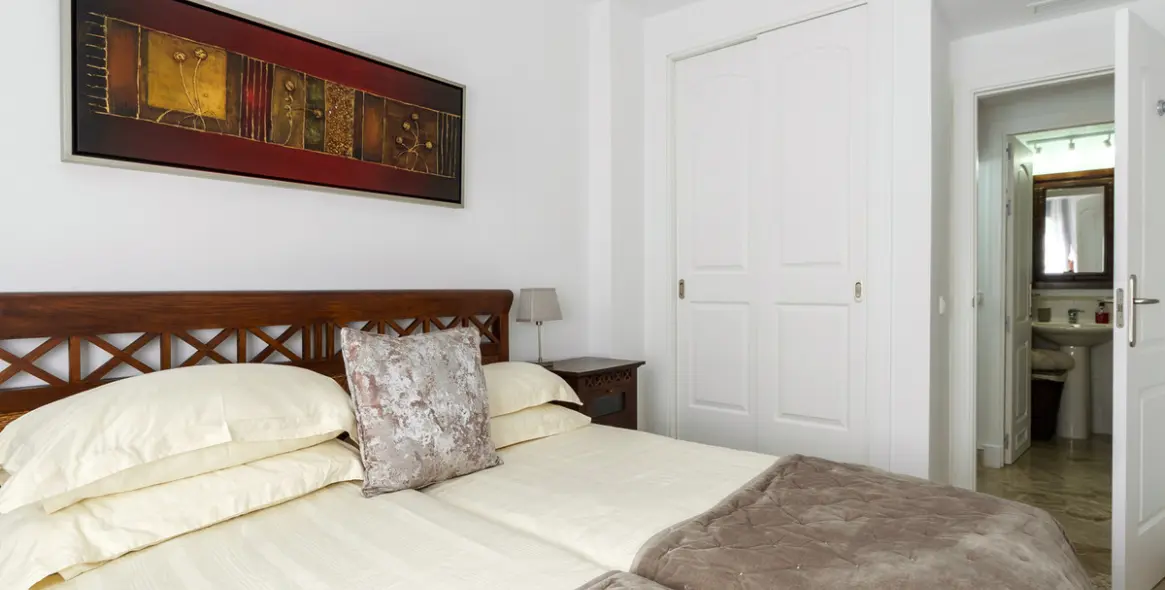 Short-term rent of ground floor apartment in Estepona 15