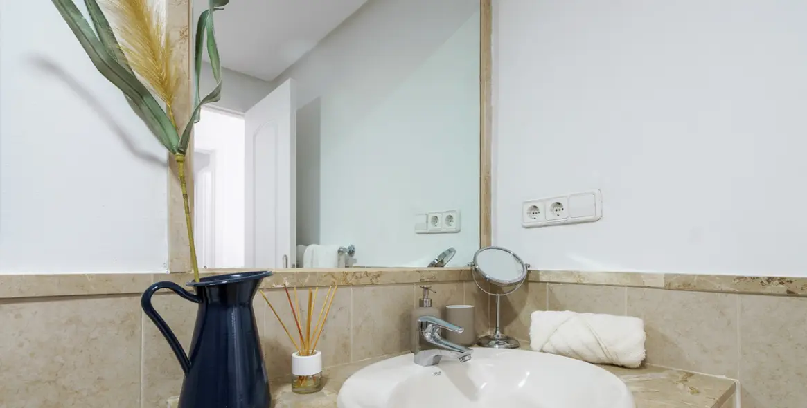Short-term rent of ground floor apartment in Estepona 19