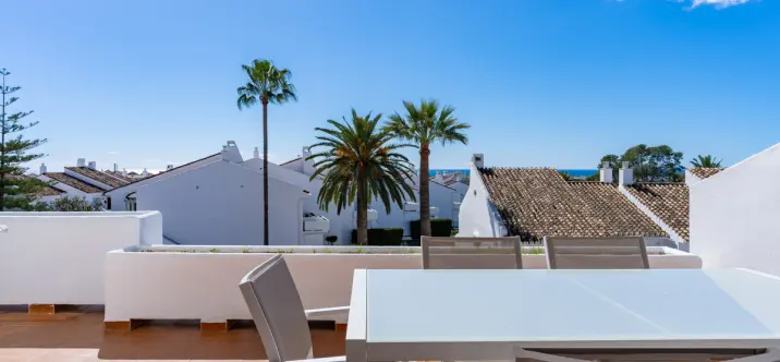 Short-term rent of middle floor apartment in Nueva Andalucía 2
