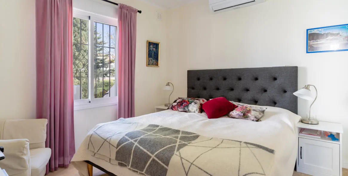Short-term rent of middle floor apartment in Nueva Andalucía 17