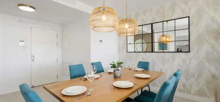 Short-term rent of middle floor apartment in Estepona 1