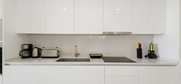 Short-term rent of middle floor apartment in Estepona 2