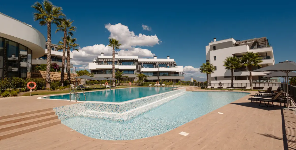 Short-term rent of middle floor apartment in Estepona 13