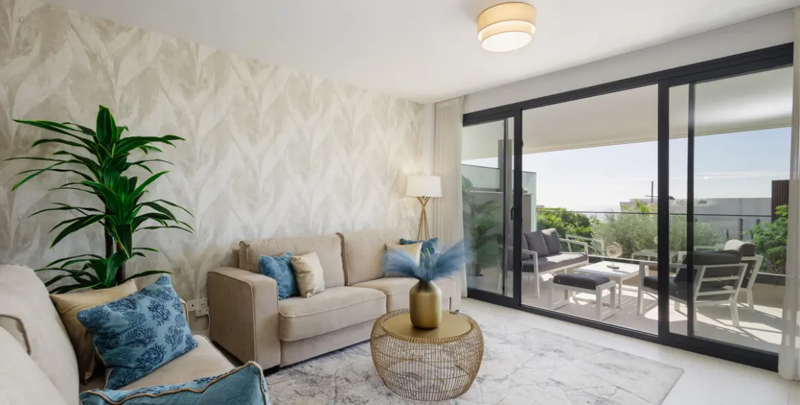 Short-term rent of middle floor apartment in Estepona 16