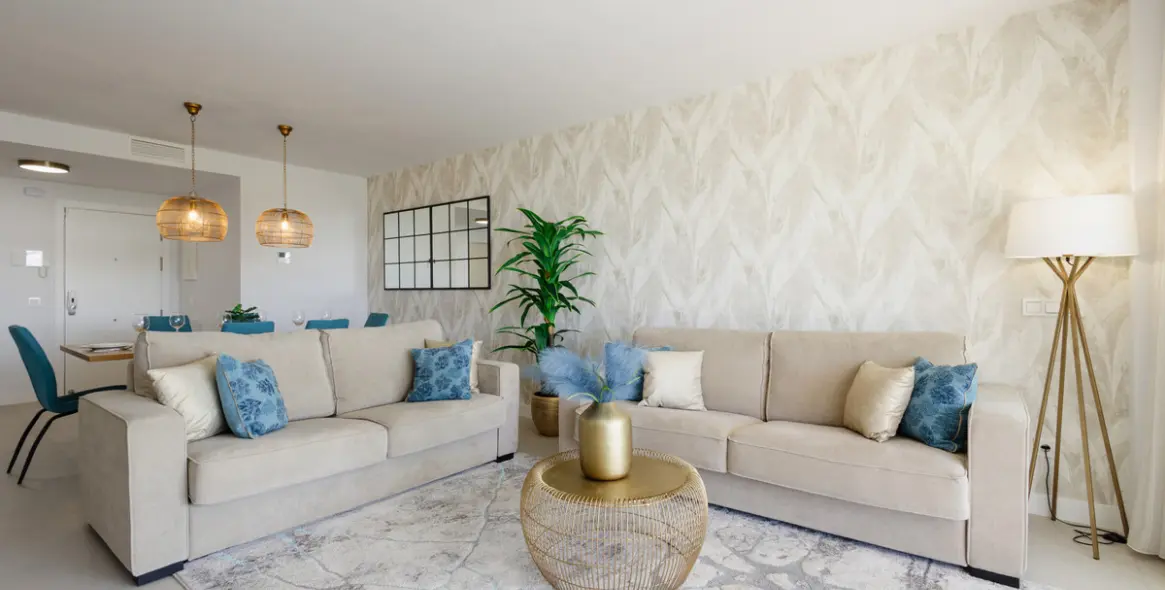 Short-term rent of middle floor apartment in Estepona 17