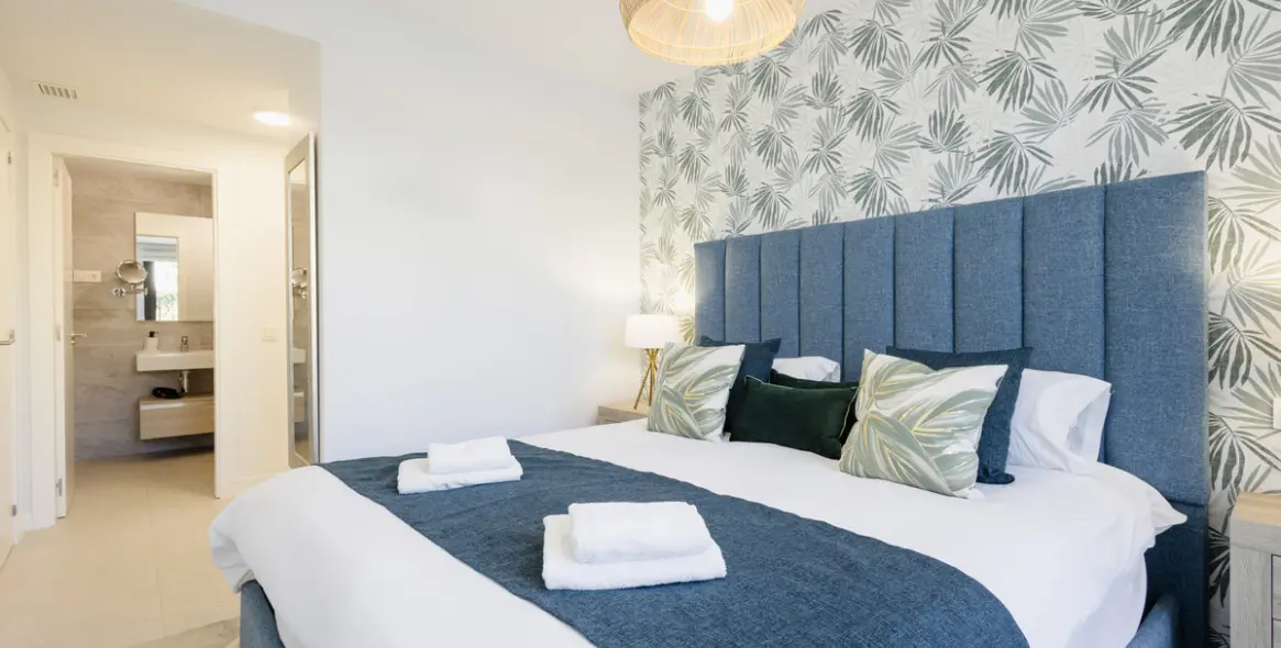 Short-term rent of middle floor apartment in Estepona 25