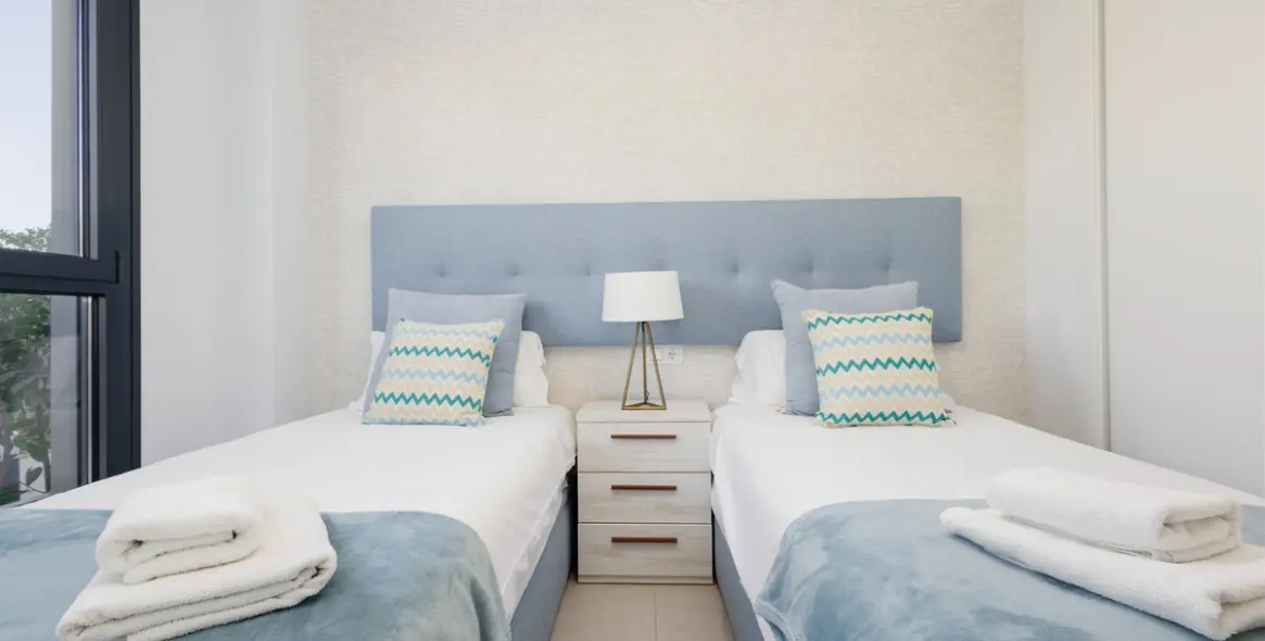 Short-term rent of middle floor apartment in Estepona 36