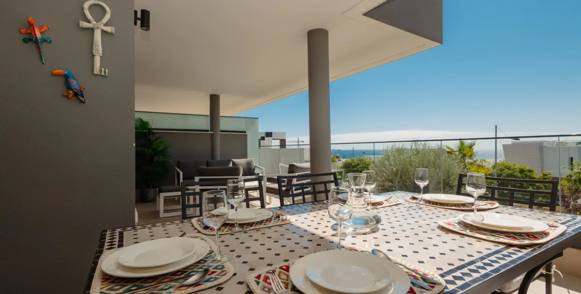 Short-term rent of middle floor apartment in Estepona 58