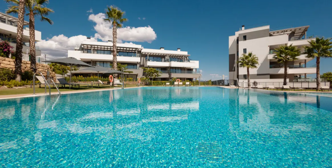 Short-term rent of middle floor apartment in Estepona 69