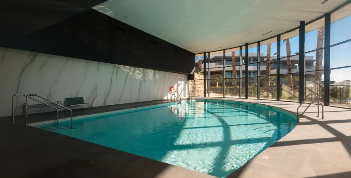 Short-term rent of middle floor apartment in Estepona 72
