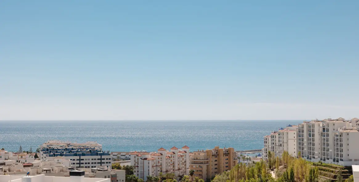Short-term rent of middle floor apartment in Estepona 74