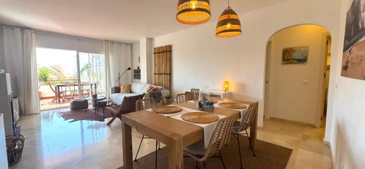 Alquiler a largo plazo de apartamento en planta baja en Bel Air 0